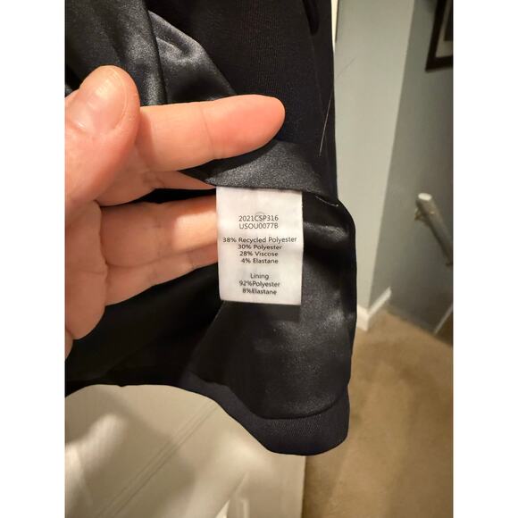 Universal Standard Eco Rio Blazer, Size XS (10-12) in Black, BNWT - Picture 6 of 7